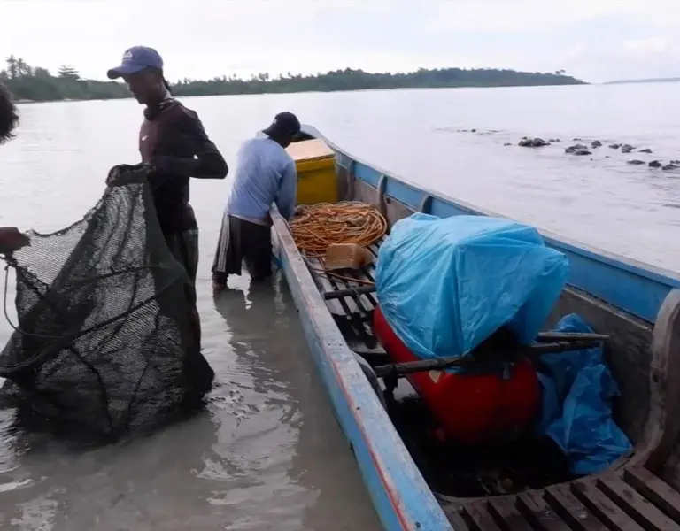 Compressors Are Dangerous, but Sinakak Fishermen Have No Choice (bahasa